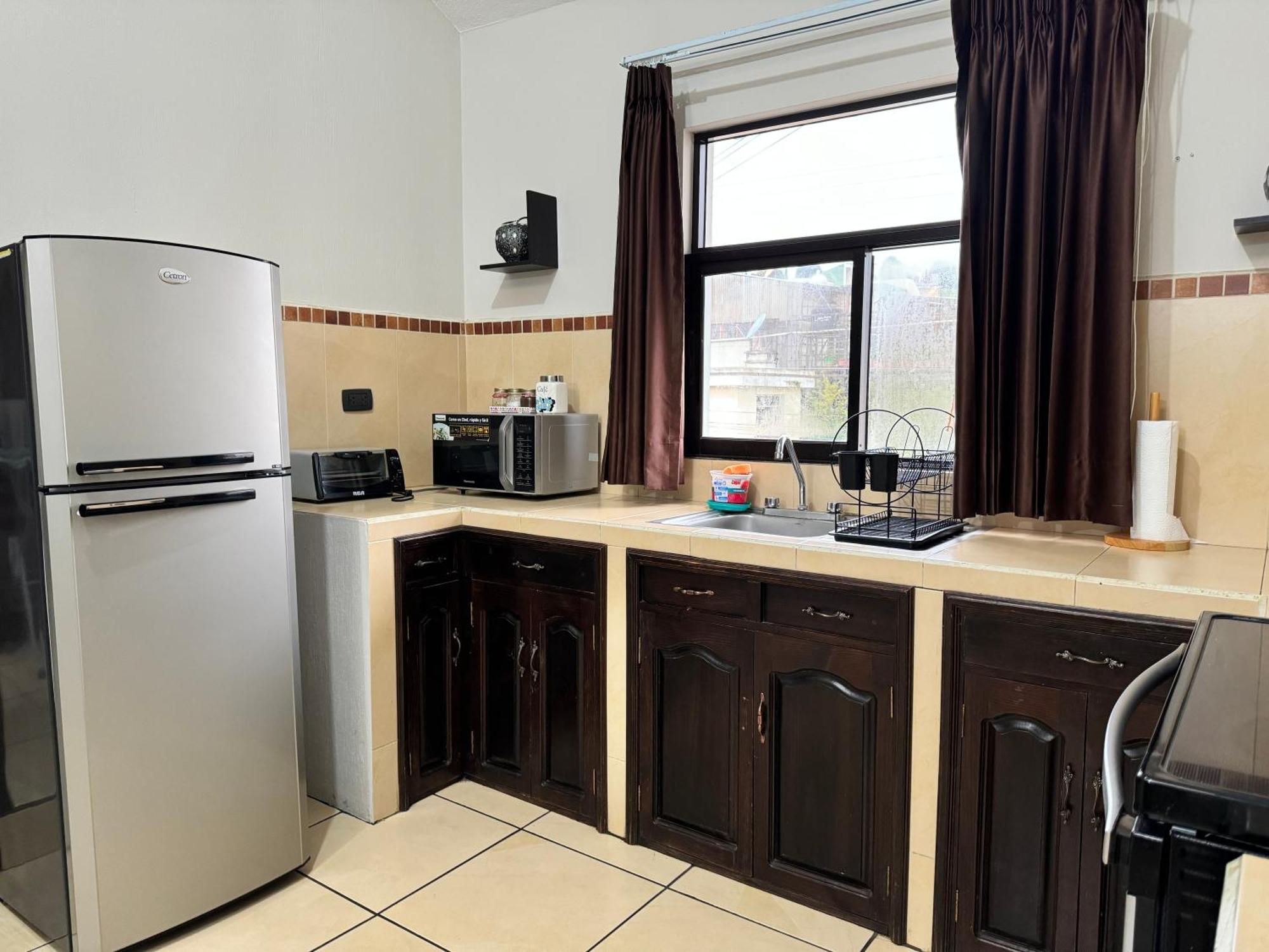 Amplio Apartamento, En Colonia Cerezos, Tercer Nivel Apartment Quetzaltenango Luaran gambar